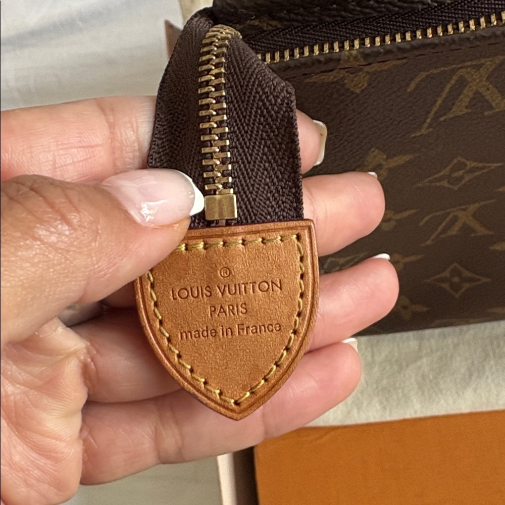 Louis Vuitton pochette - Picture 15 of 17